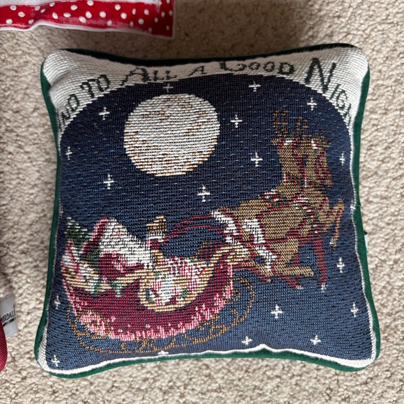 Christmas Holiday pillow bundle - Picture 3 of 11